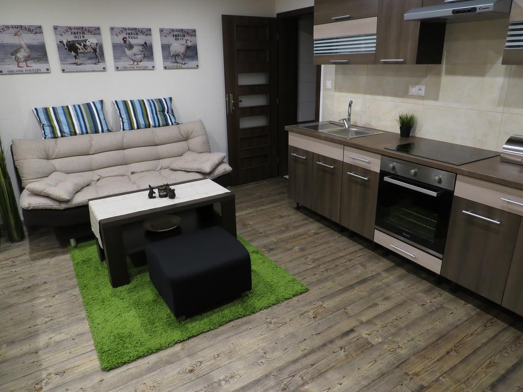 Apartman Route 18 Liptovský Mikuláš Extérieur photo